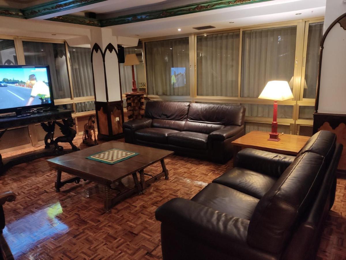 Hotel Julia Aranda de Duero Zewnętrze zdjęcie